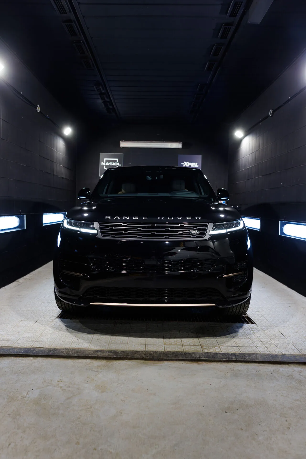 Ochranná fólia XPEL PPF na Range Rover Sport - ochrana laku auta Košice | Folfactory Studio